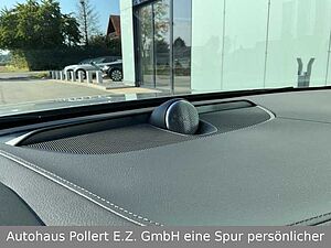 Volvo  T8 Ultra Dark Recharge Plug-In Hybrid AWD