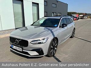 Volvo  T8 Ultra Dark Recharge Plug-In Hybrid AWD