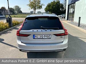 Volvo  T8 Ultra Dark Recharge Plug-In Hybrid AWD