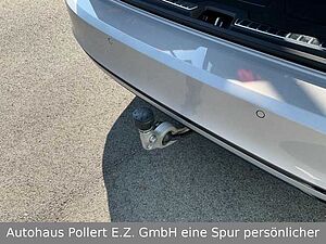 Volvo  T8 Ultra Dark Recharge Plug-In Hybrid AWD