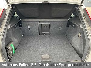 Volvo  T4 Recharge Plug-In Hybrid 2WD Plus Bright