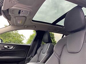 Volvo  B4 AWD Ultimate