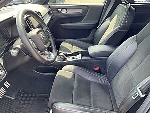 Volvo  T4 R Design Recharge Plug-In Hybrid 2WD