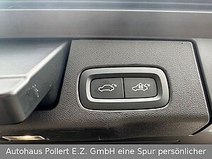 Volvo  Plus Black Edition Recharge Plug-In Hybrid