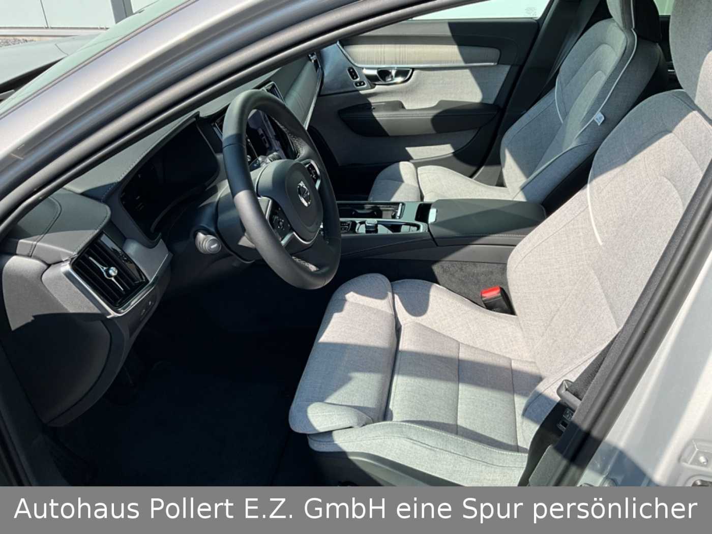 Volvo  T8 Ultra Dark Recharge Plug-In Hybrid AWD