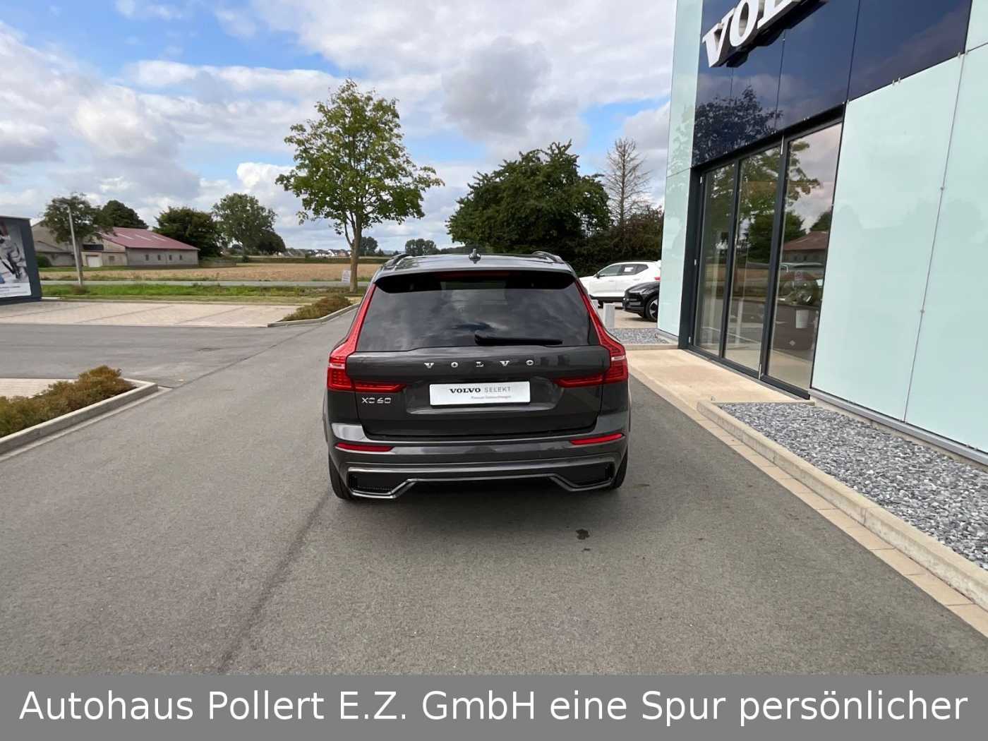 Volvo  R Design Recharge Plug-In Hybrid AWD