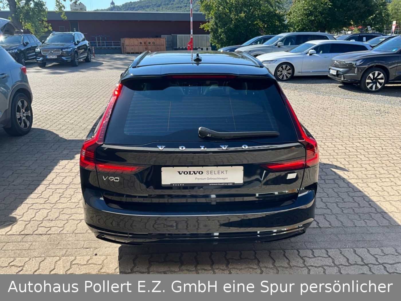 Volvo  Kombi Ultimate Dark Recharge Plug-In Hybrid