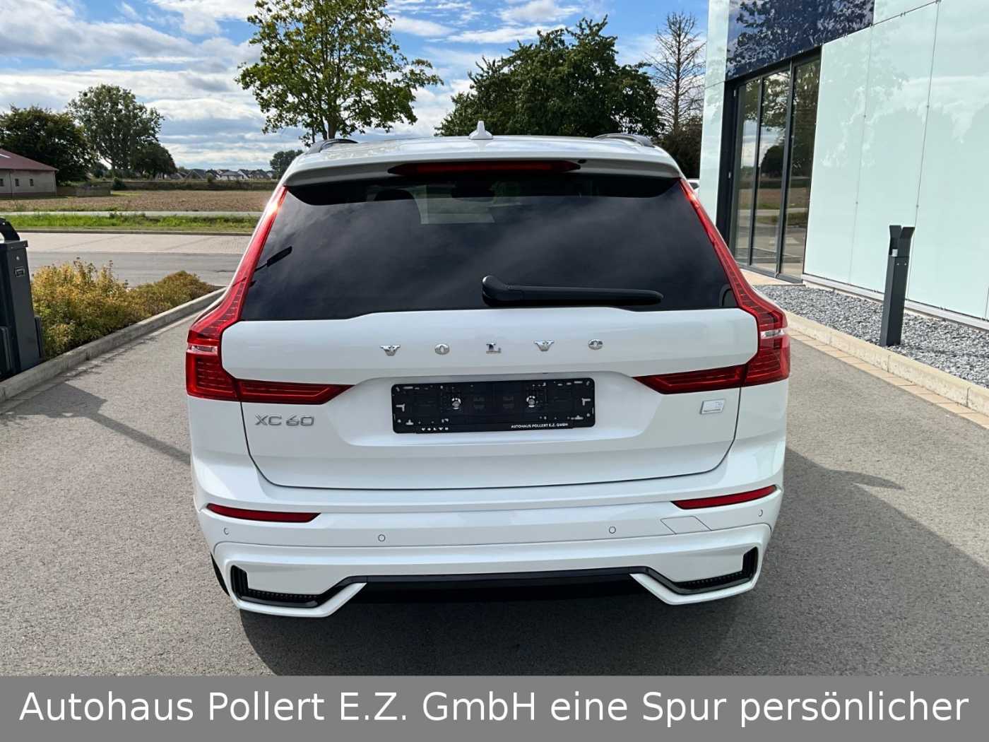 Volvo  T6 AWD Recharge Plus Dark