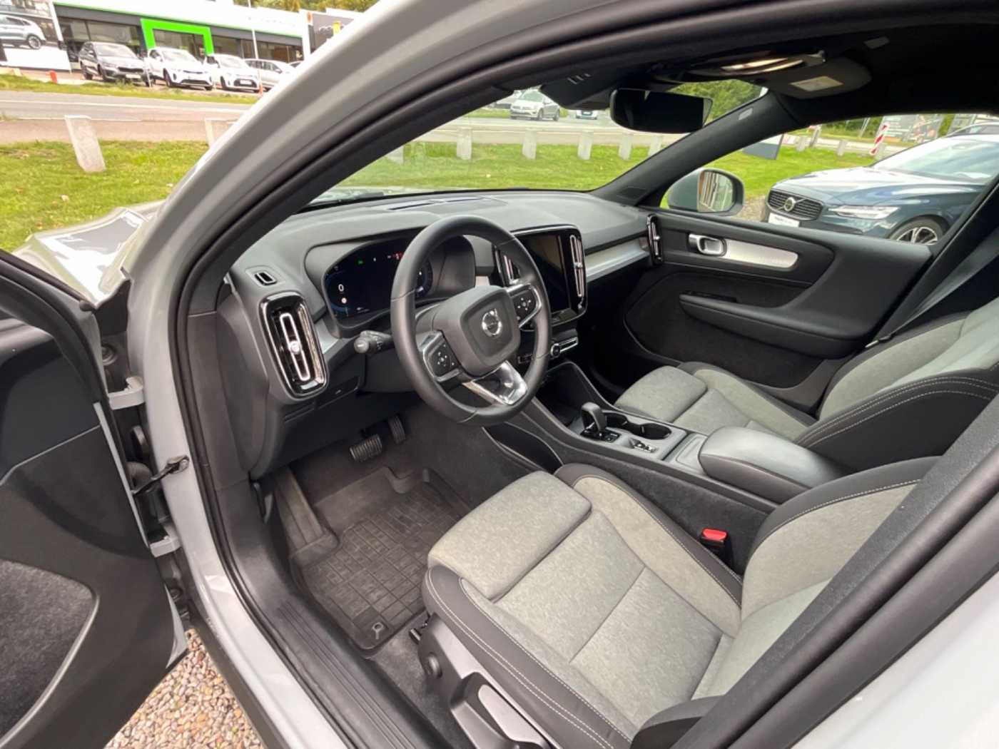 Volvo  Core 2WD