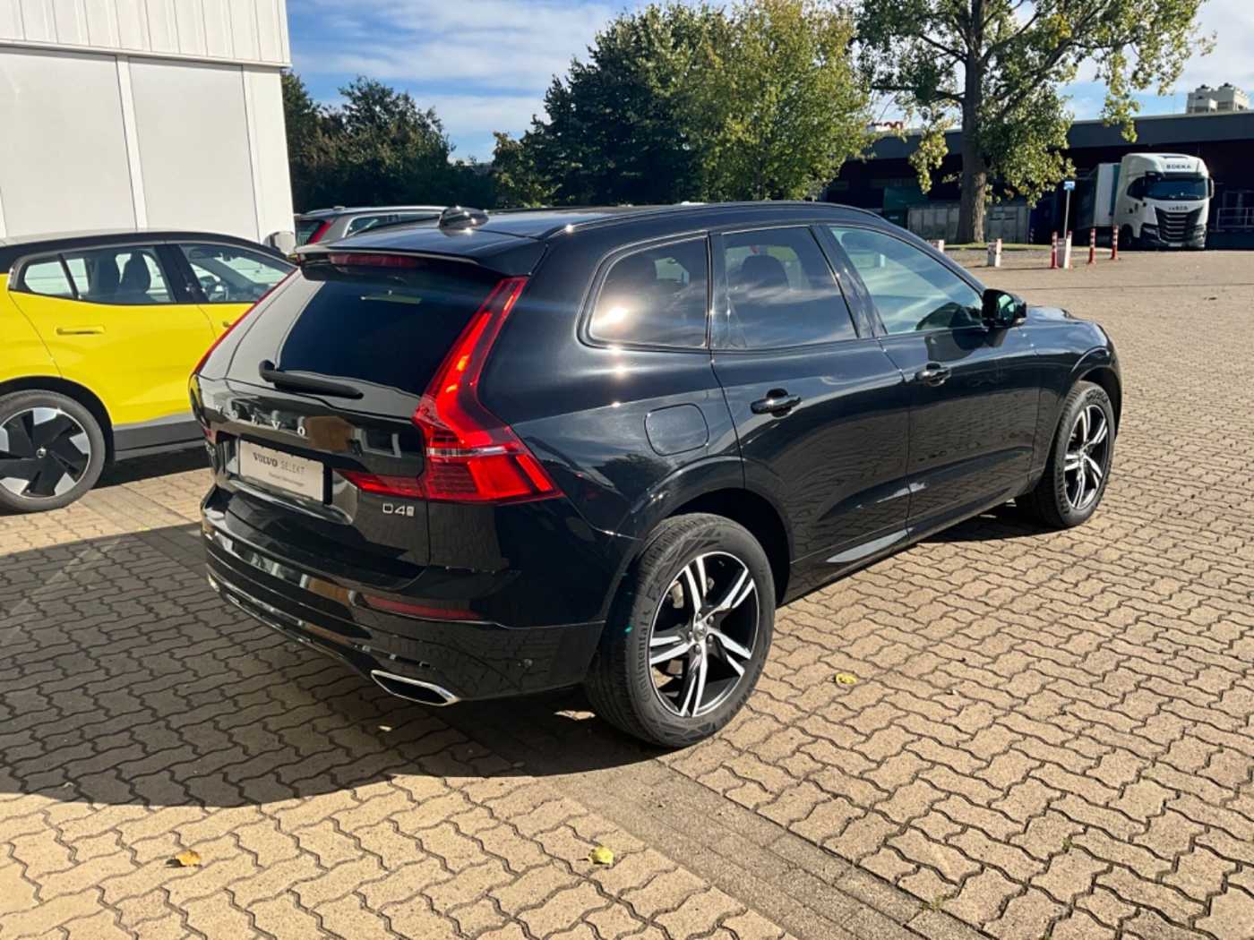 Volvo  D4 R Design 2WD