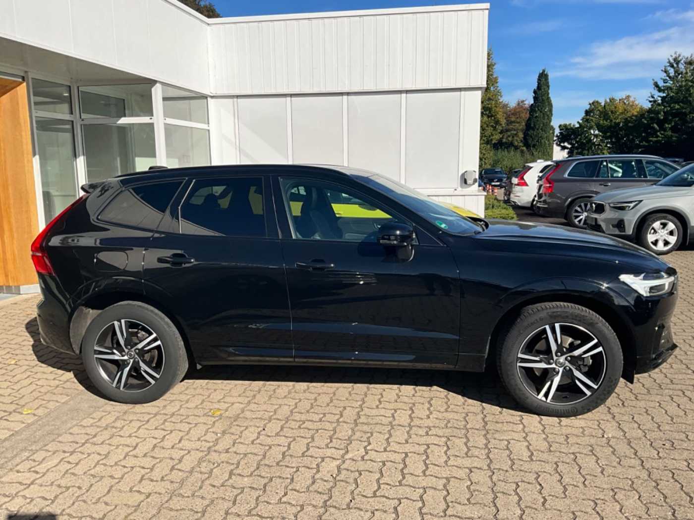Volvo  D4 R Design 2WD