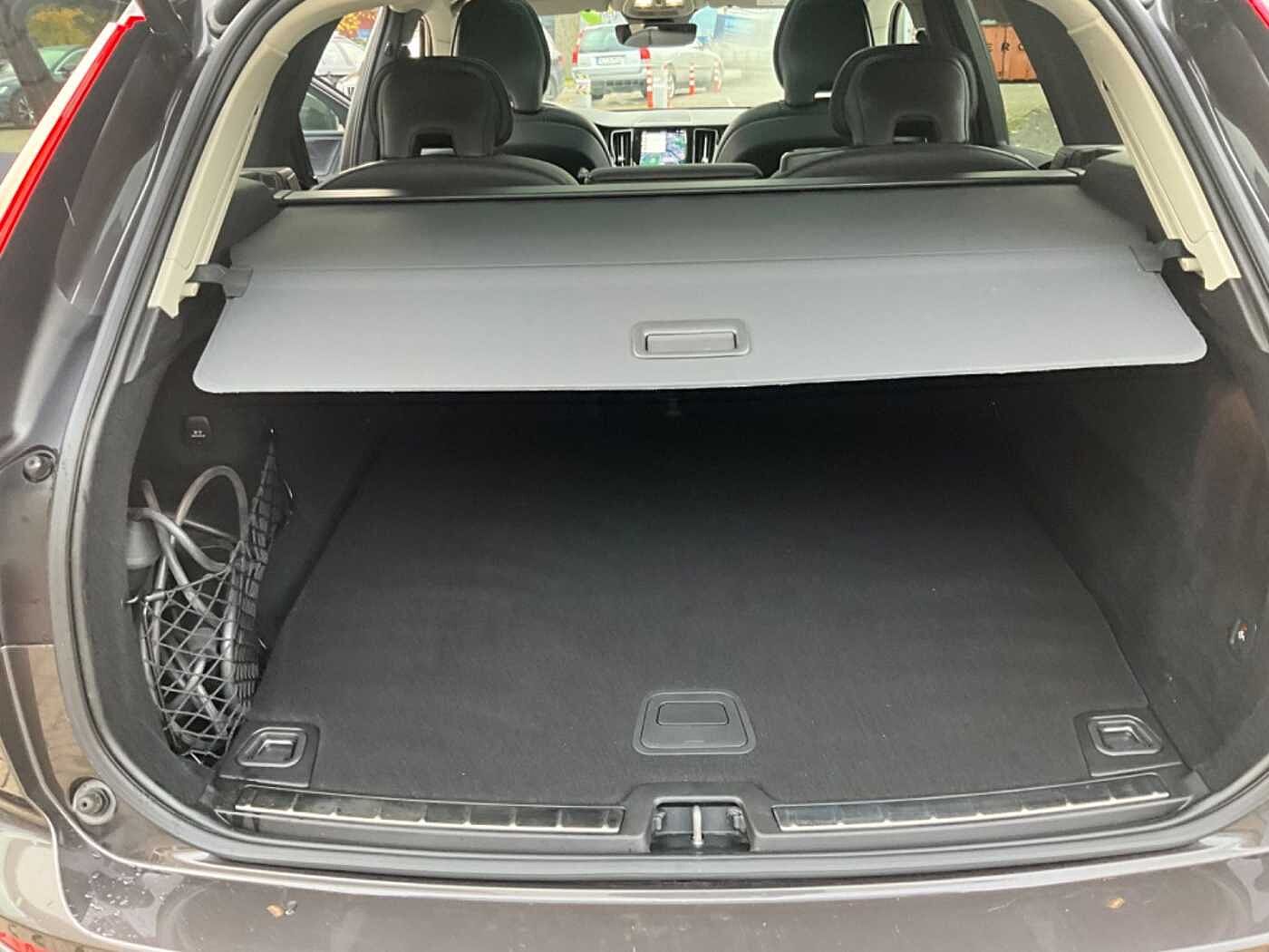 Volvo  T6 Inscription Recharge Plug-In Hybrid AWD