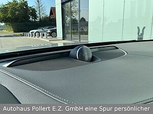 Volvo  T8 Ultra Dark Recharge Plug-In Hybrid AWD