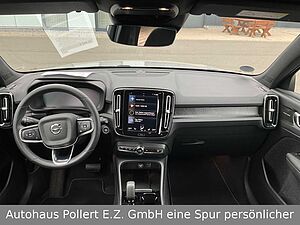 Volvo  T4 Recharge Plug-In Hybrid 2WD Plus Bright