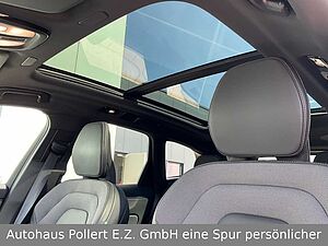 Volvo  R Design AWD Mild-Hybrid