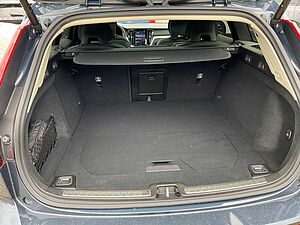 Volvo  B4 AWD Ultimate