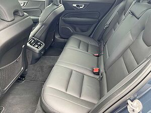 Volvo  B4 AWD Ultimate