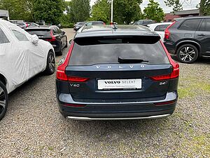 Volvo  B4 AWD Ultimate
