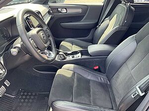 Volvo  T4 R Design Recharge Plug-In Hybrid 2WD