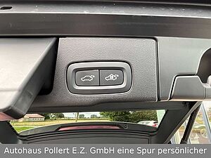 Volvo  R Design Recharge Plug-In Hybrid AWD