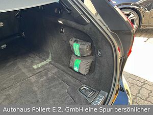 Volvo  Kombi Ultimate Dark Recharge Plug-In Hybrid