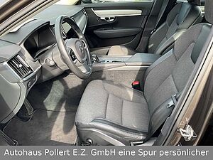 Volvo  B4 Momentum