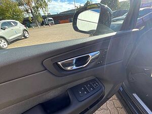 Volvo  D4 R Design 2WD