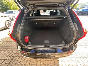 Volvo  D4 R Design 2WD