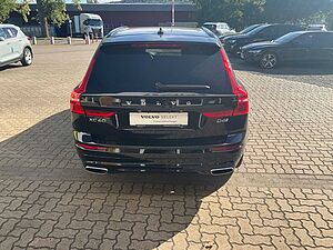 Volvo  D4 R Design 2WD