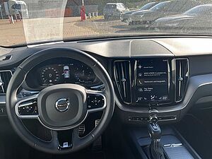 Volvo  D4 R Design 2WD