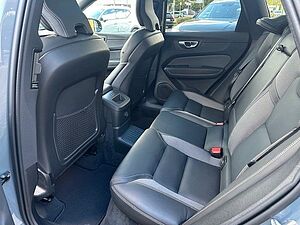 Volvo  T6 Plus Dark Recharge Plug-In Hybrid AWD