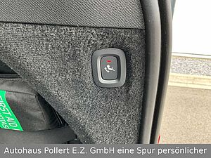 Volvo  R Design AWD B5 Mild-Hybrid