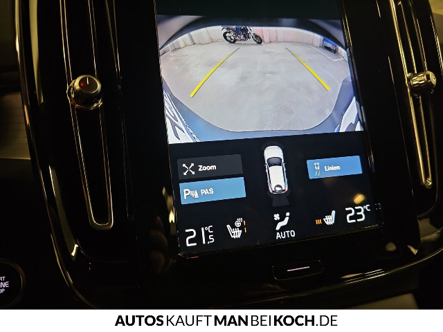 Volvo  XC40 Core, T2 Automatik Micro Hybrid, Benzin