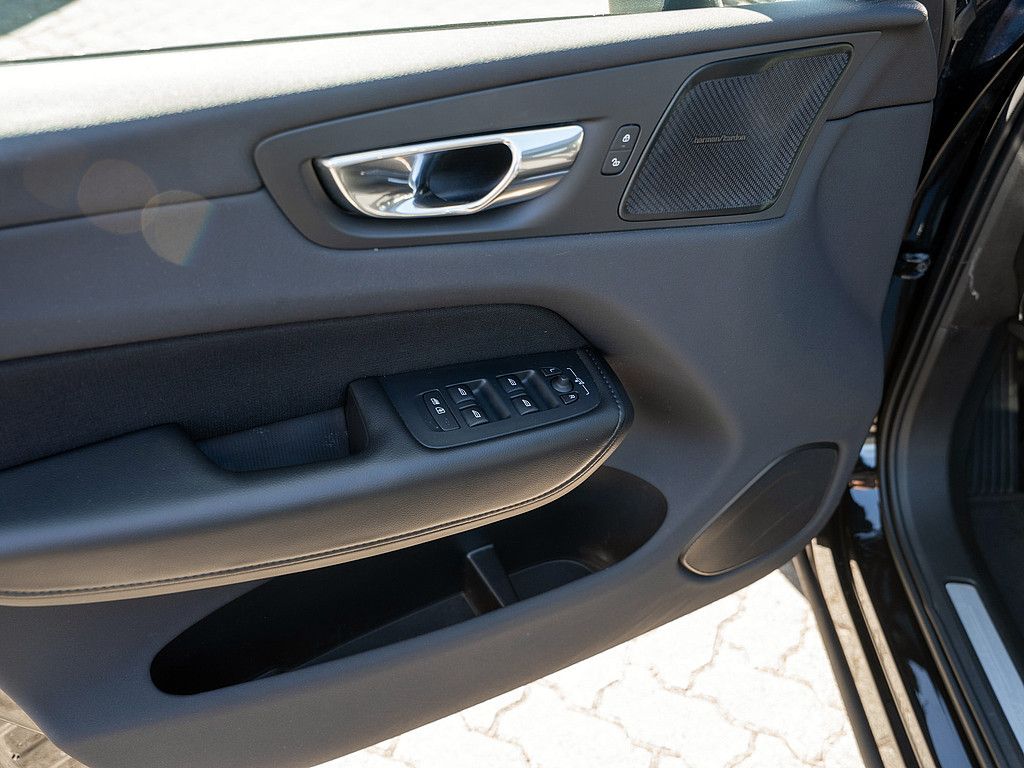 Volvo  T6AWD Recharge Inscription Expression
