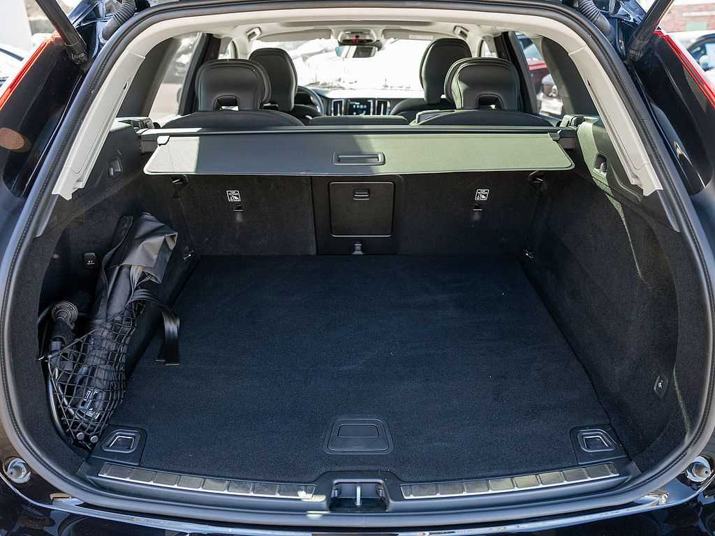 Volvo  T6AWD Recharge Inscription Expression