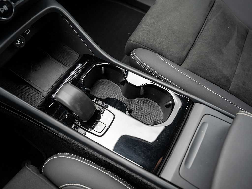 Volvo  Recharge Core