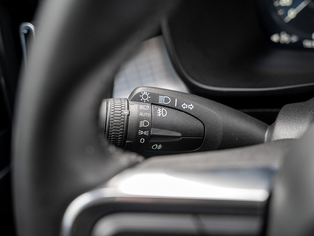 Volvo  T4 Recharge Inscription Expression