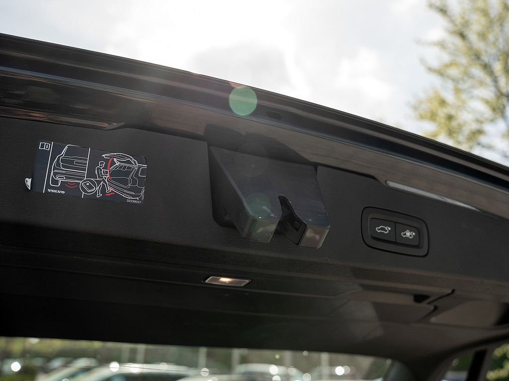 Volvo  T6 AWD Recharge Plus Dark