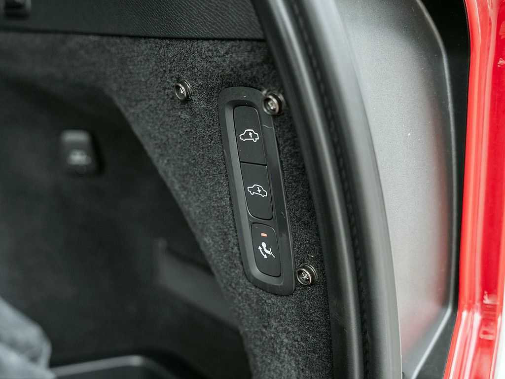 Volvo  T8 R Design Edition Recharge AWD