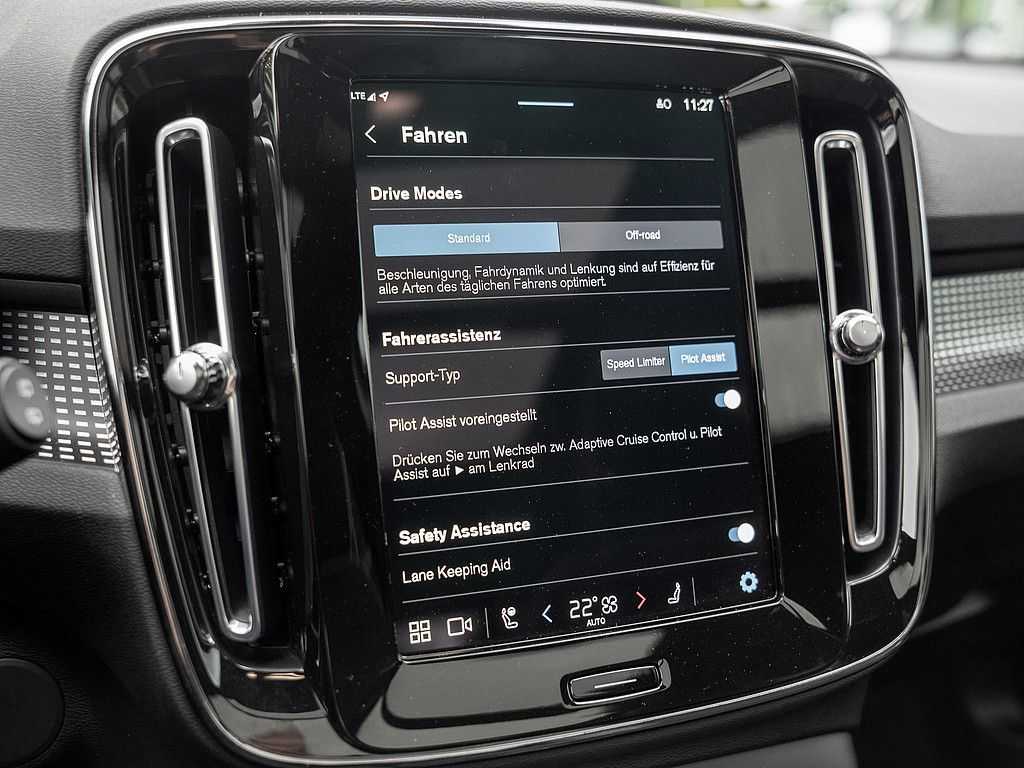 Volvo  Pro Recharge Pure Electric 2WD PANO 360°