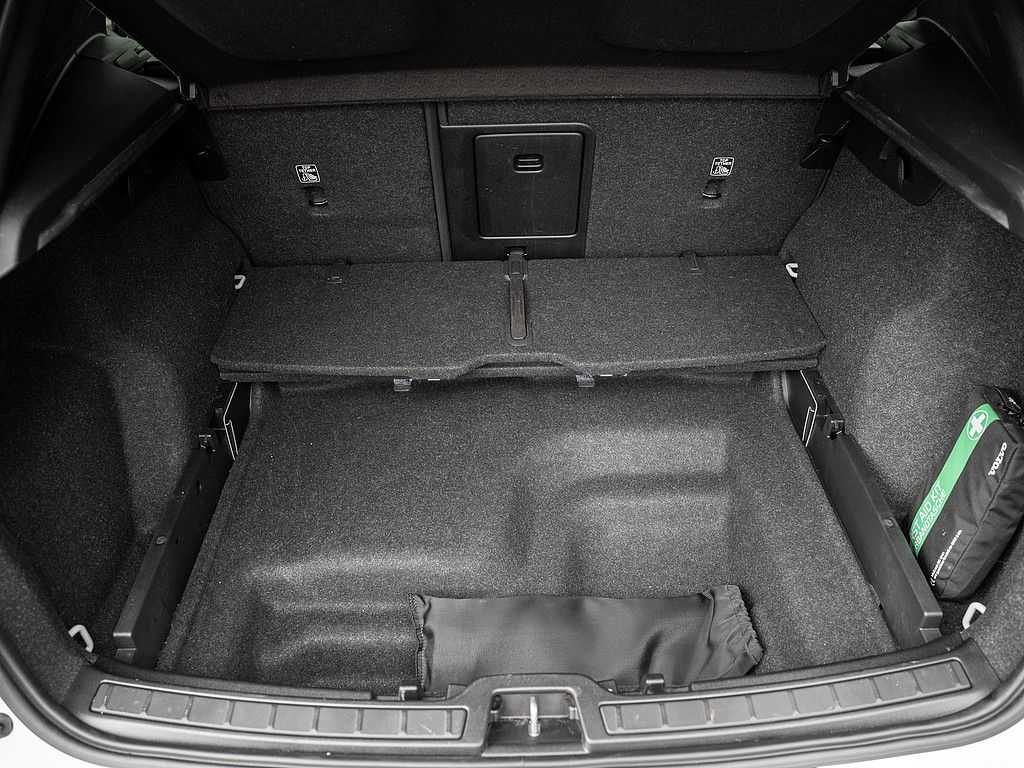 Volvo  Pro Recharge Pure Electric 2WD PANO 360°