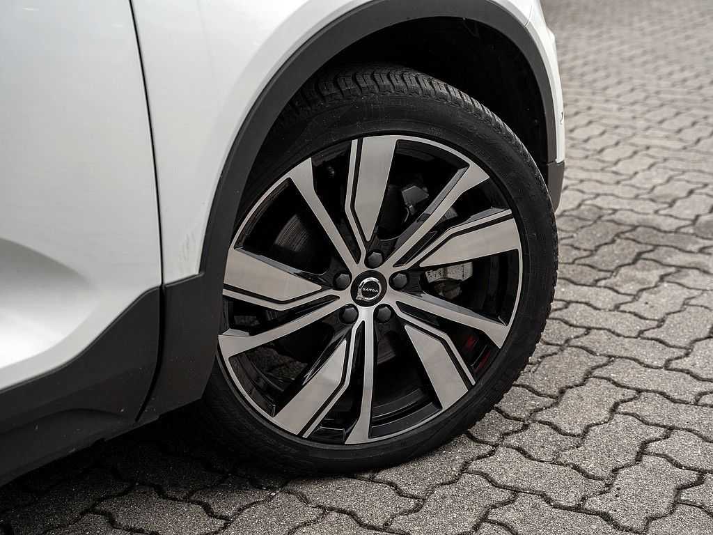 Volvo  Pro Recharge Pure Electric 2WD PANO 360°