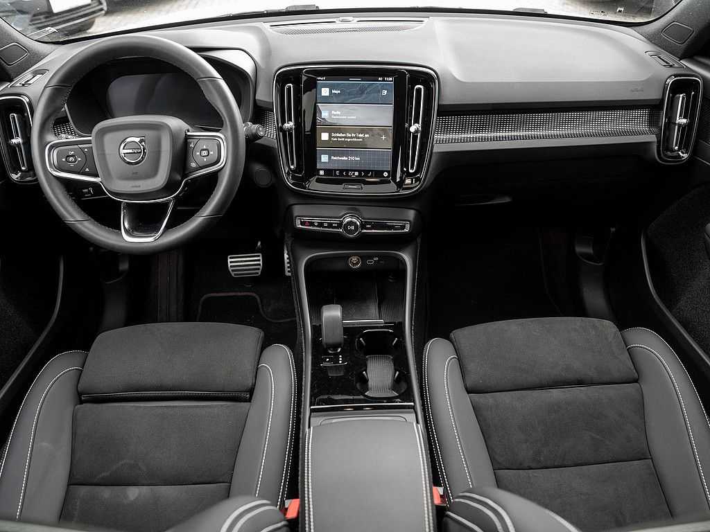 Volvo  Pro Recharge Pure Electric 2WD PANO 360°