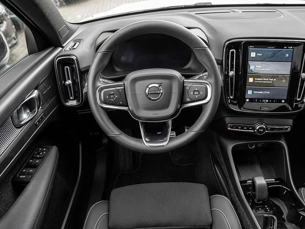 Volvo  Pro Recharge Pure Electric 2WD PANO 360°