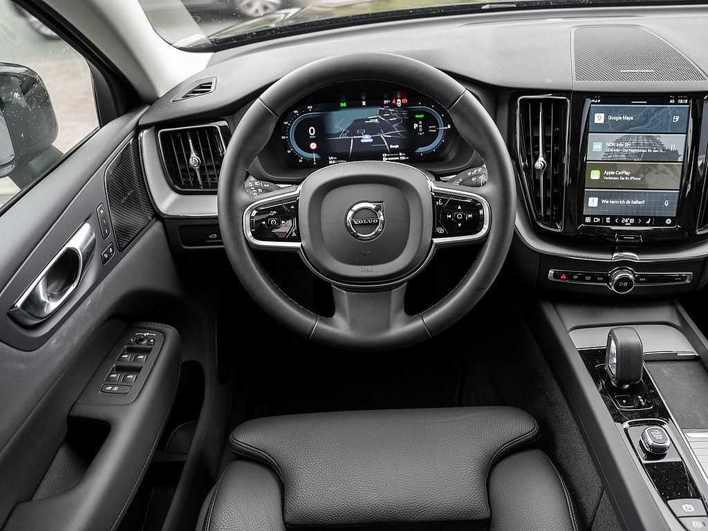 Volvo  T6 AWD Plus Dark