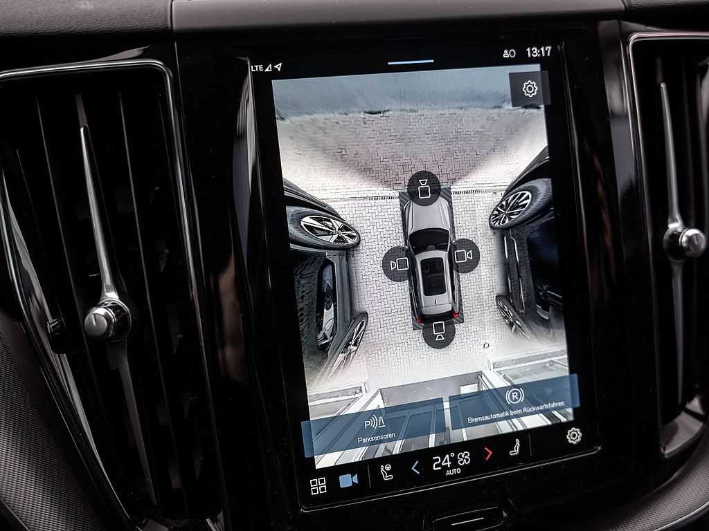 Volvo  T6 AWD Plus Dark
