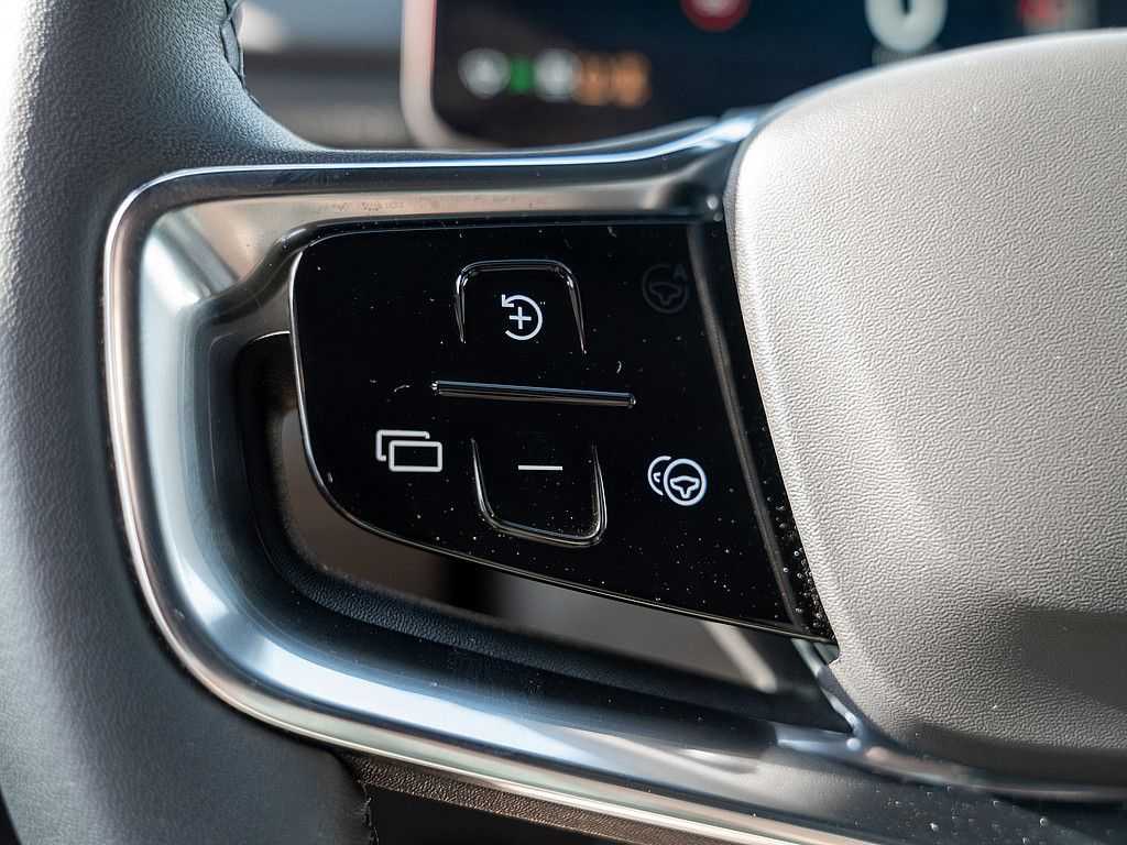 Volvo  Twin Engine Ultra