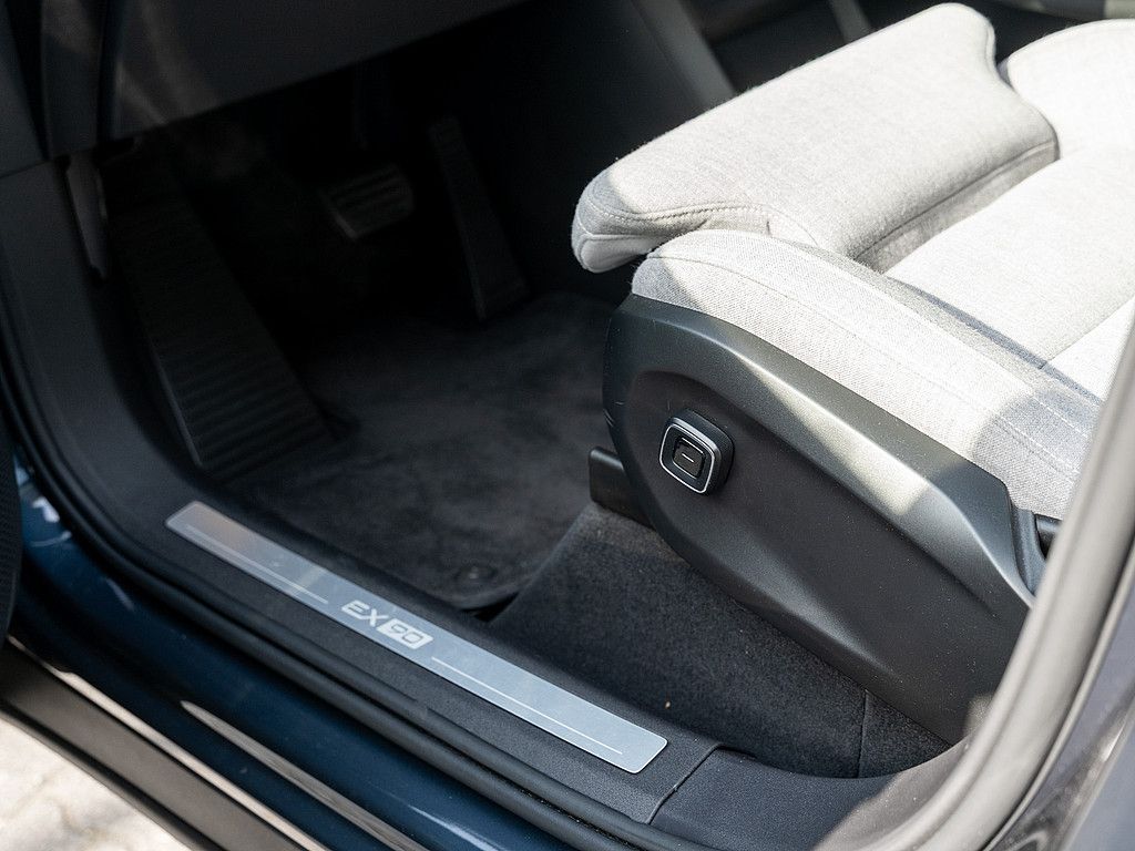 Volvo  Twin Engine Ultra