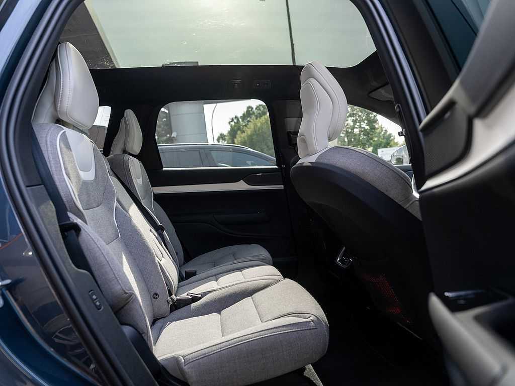 Volvo  Twin Engine Ultra