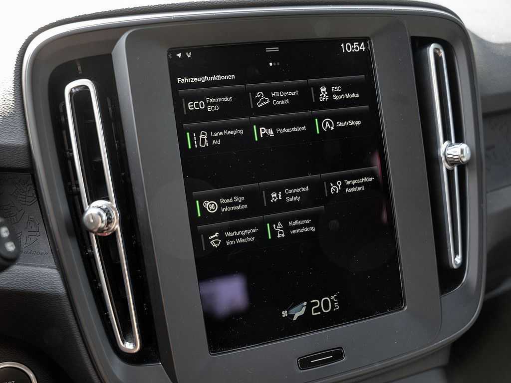Volvo  T3 Momentum Pro